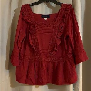 Cute top perfect for the fall!